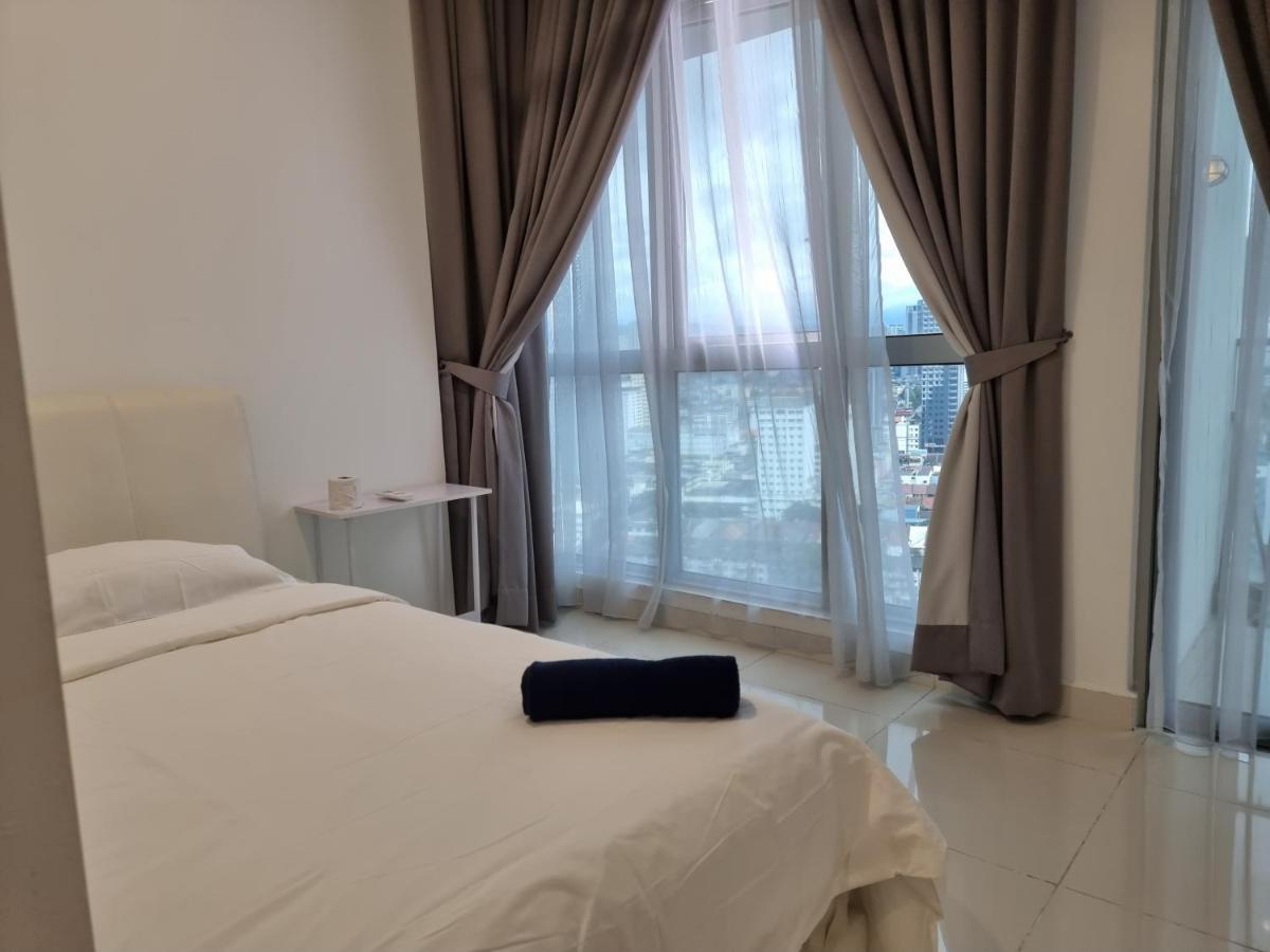 Wonderful Blue City View @Regalia Residence Kuala Lumpur Exterior photo
